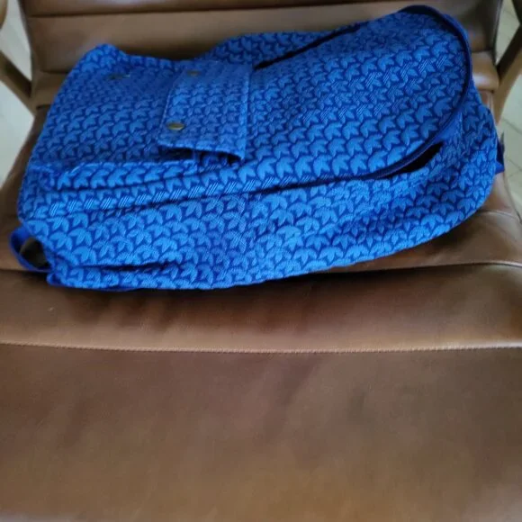 backpack - Picture 4 of 4